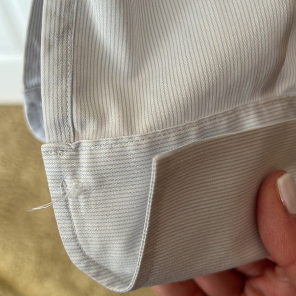 Women’s Brooks Brothers fitted button down non- iron stretch blouse. - Picture 3 of 6